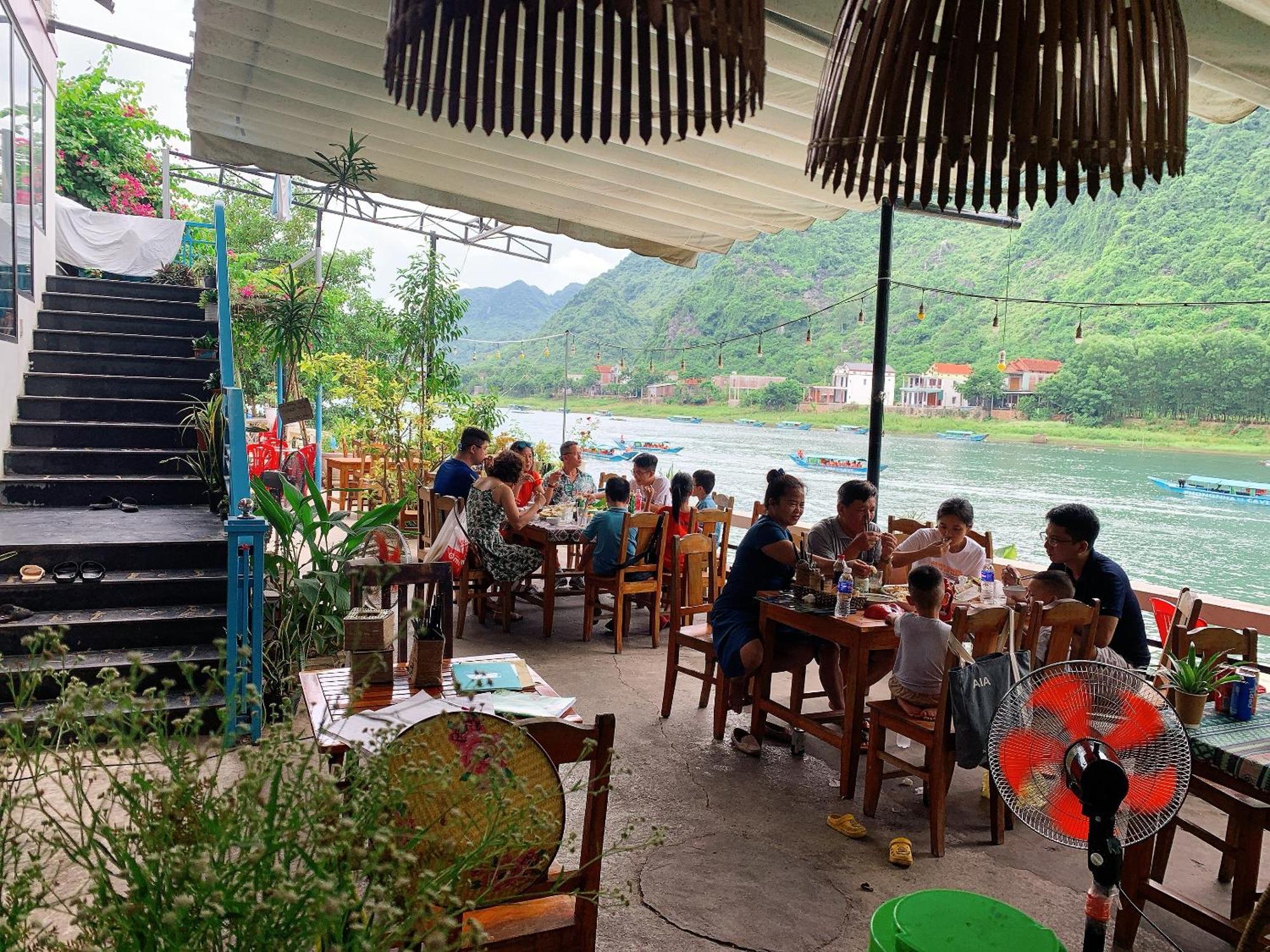 Funny Monkeys Homestay Phong Nha Exterior foto