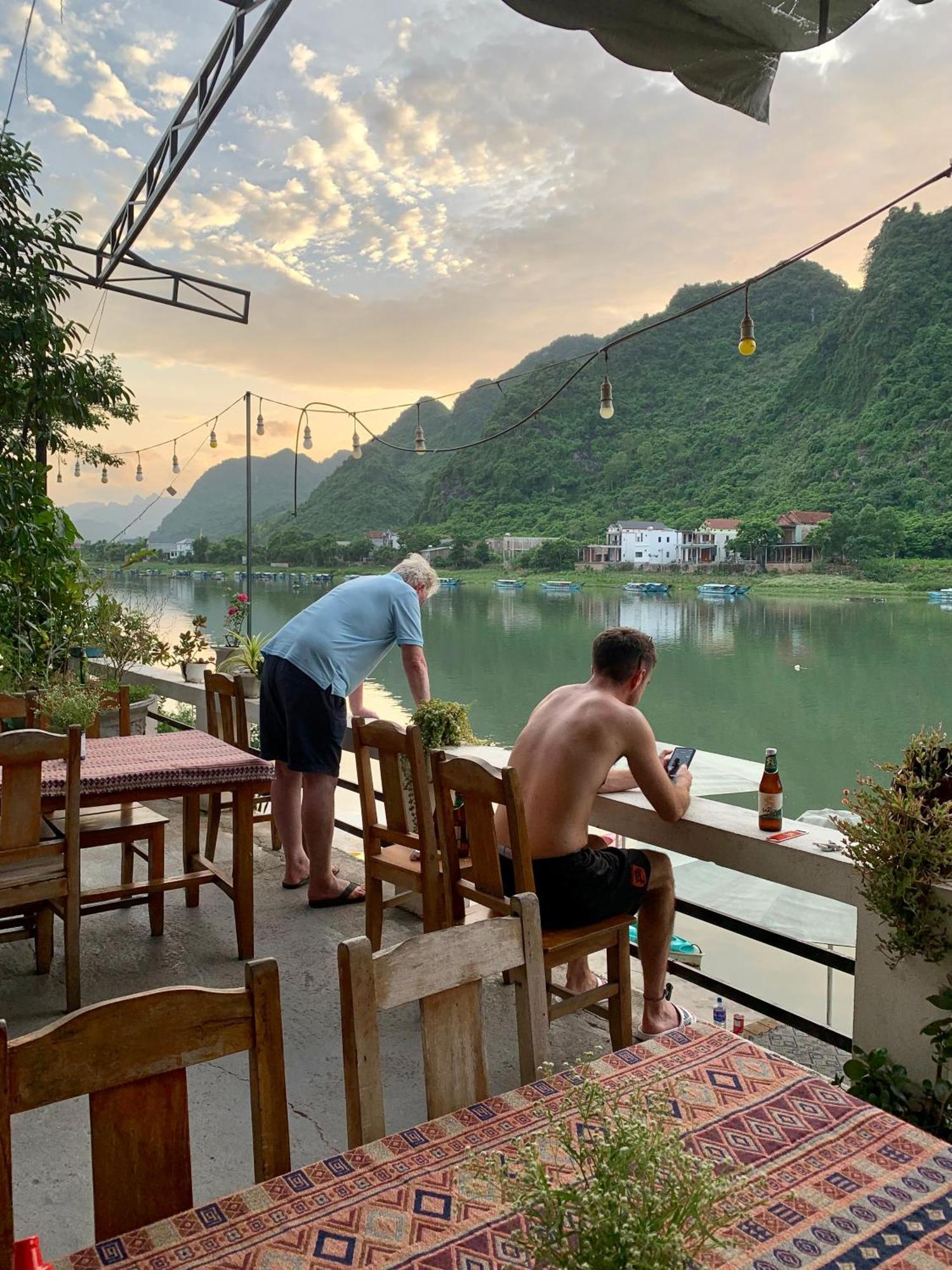 Funny Monkeys Homestay Phong Nha Exterior foto