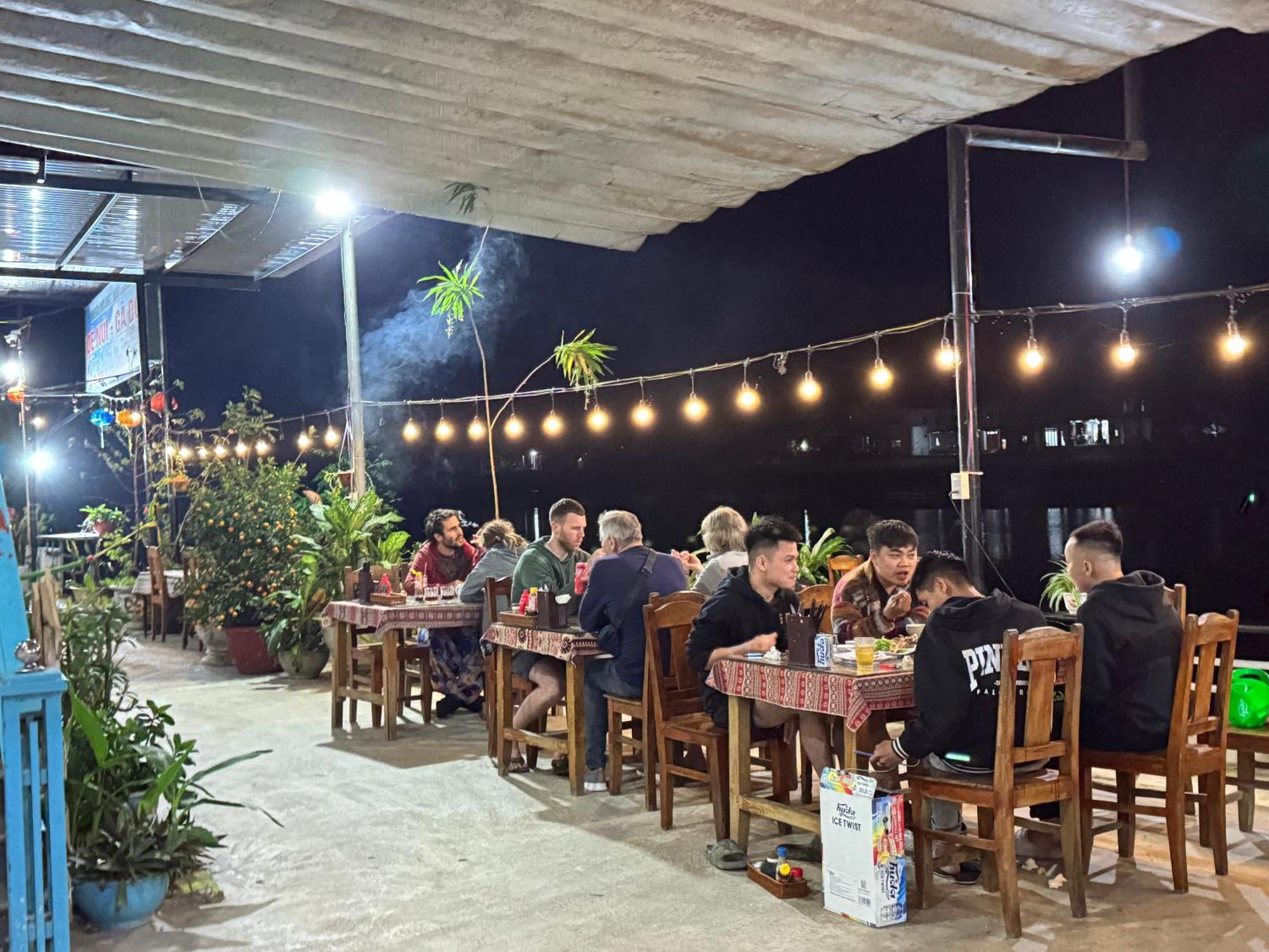 Funny Monkeys Homestay Phong Nha Exterior foto